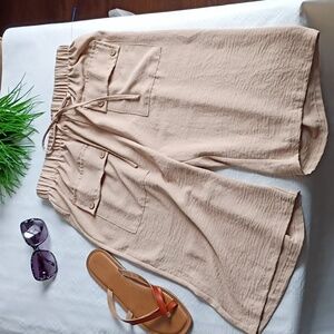 Amazon Beige Women's Bermudas